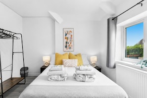 Room - Brighton Spa House | Hot Tub & Sauna | Sleeps 10 (Brighton and Hove)