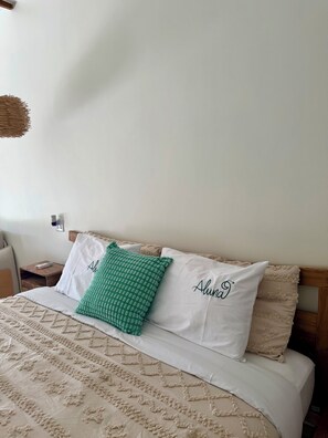 1 bedroom, in-room safe, iron/ironing board, WiFi (free) - Boutique Studio | King Bed & Pool | Unit 3 | Aluna (Savaneta)