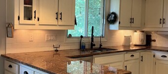 Rockway Retreat | Spacious Home and Backyard Oasis