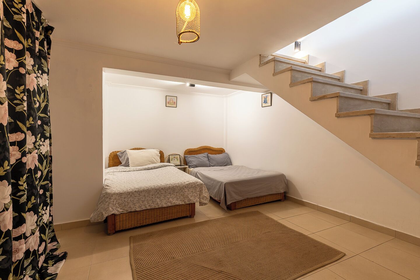 3 chambres, fer et planche à repasser, Wi-Fi, draps fournis