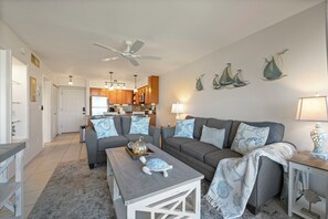 Living area - Place in Paradise, Tropical 1 Bedroom with Golf Course in Ocean Village (Fort Pierce)