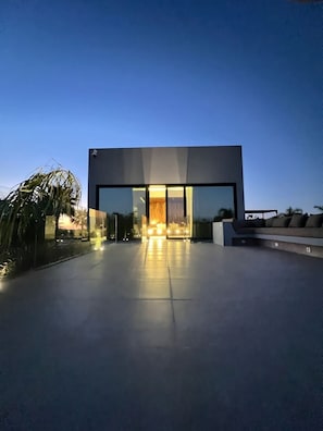 شرفة/رواق
