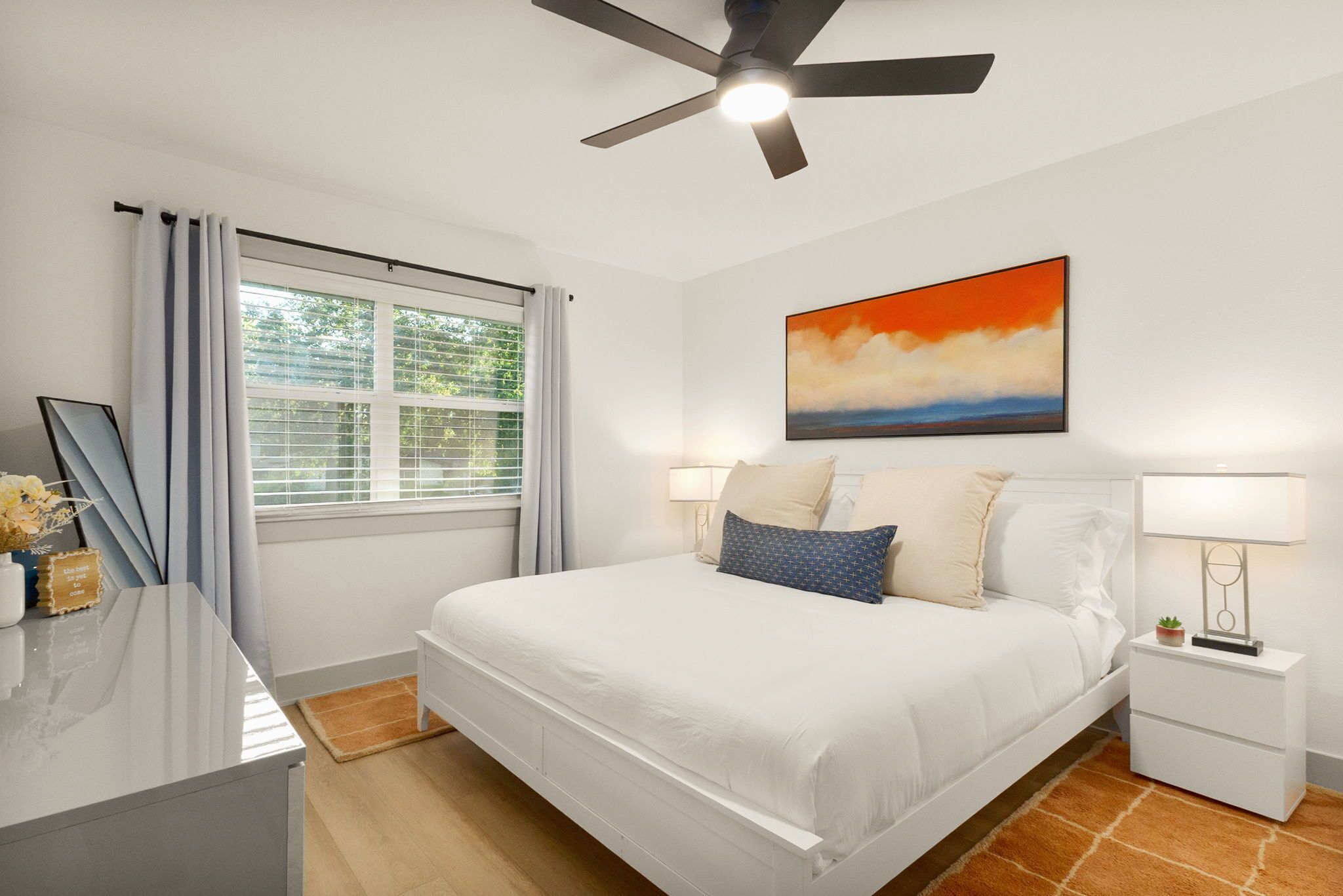 3 bedrooms, iron/ironing board, WiFi (free), bed sheets