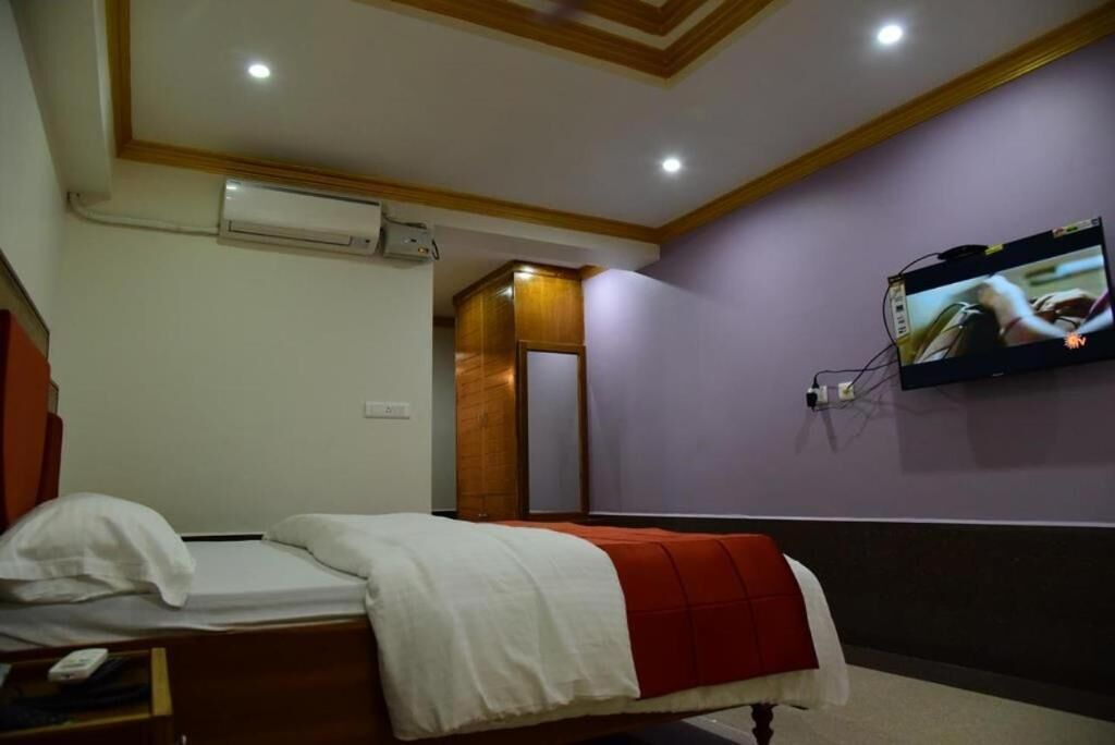 Economy Double Room, City View | In-room safe, desk, laptop workspace, soundproofing