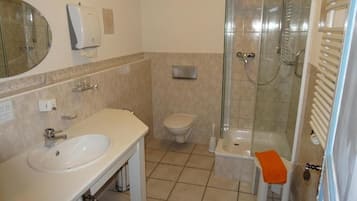 Single Room | Bathroom