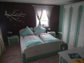 Habitación doble | Escritorio, tabla de planchar con plancha y wifi gratis 