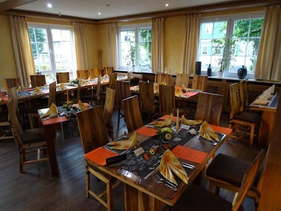 Hotel 4Jahreszeiten mit Restaurant