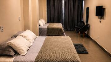 Comfort-Suite | Allergikerbettwaren, kostenlose Minibar, Verdunkelungsvorhänge