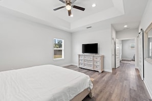 3 bedrooms, iron/ironing board, free WiFi, bed sheets - Relaxing Coastal 3-Bedroom Retreat with Fishing Dock & Boat Access (Panama City)