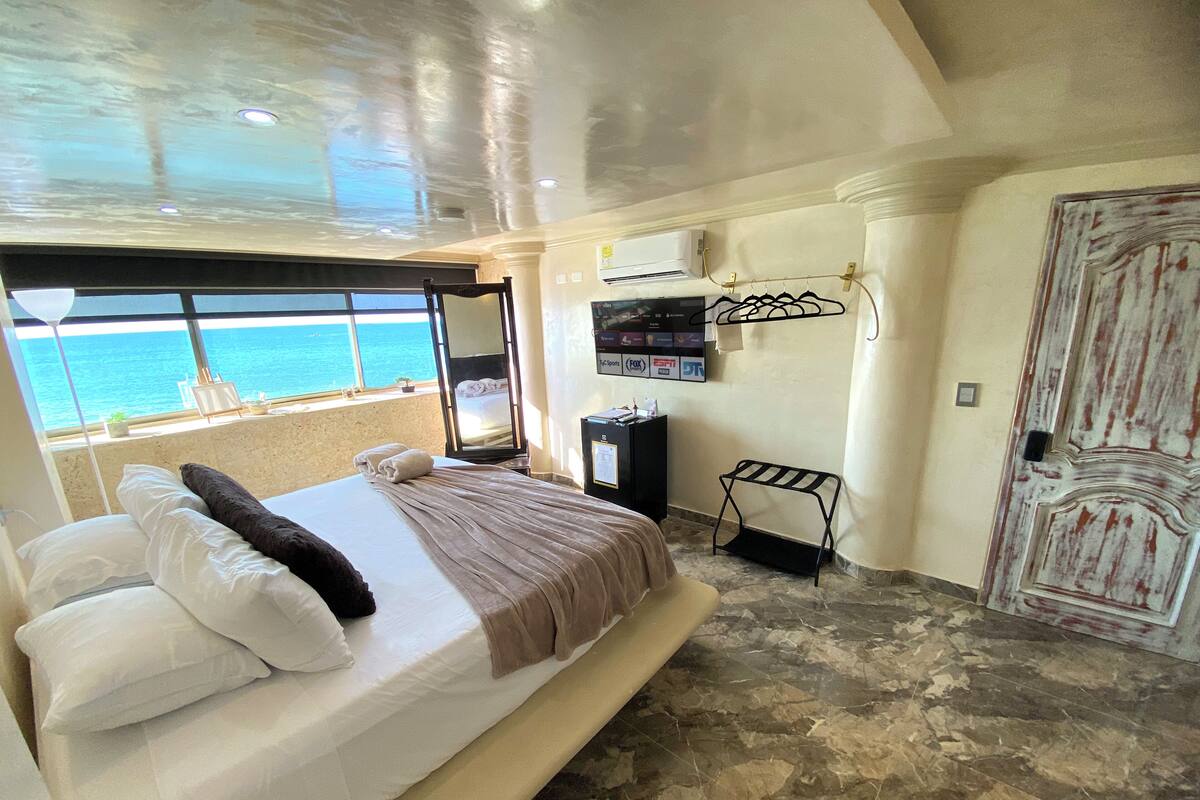 Habitación doble estándar, vista al mar | Wifi gratis y ropa de cama