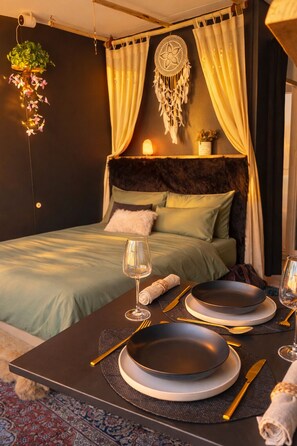 1 habitación, wifi y ropa de cama