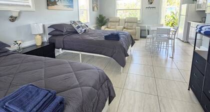 Perfect location next to Ft Myers & Ft Myers Beach