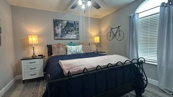 2 bedrooms, iron/ironing board, WiFi