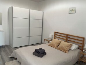 1 Schlafzimmer, Bügeleisen/Bügelbrett, Internetzugang, Bettwäsche