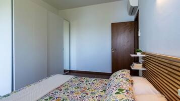 Iron/ironing board