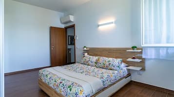 1 bedroom, iron/ironing board