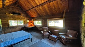 Bed sheets - Historic Log Cabin at Glacier Park MT (Columbia Falls)