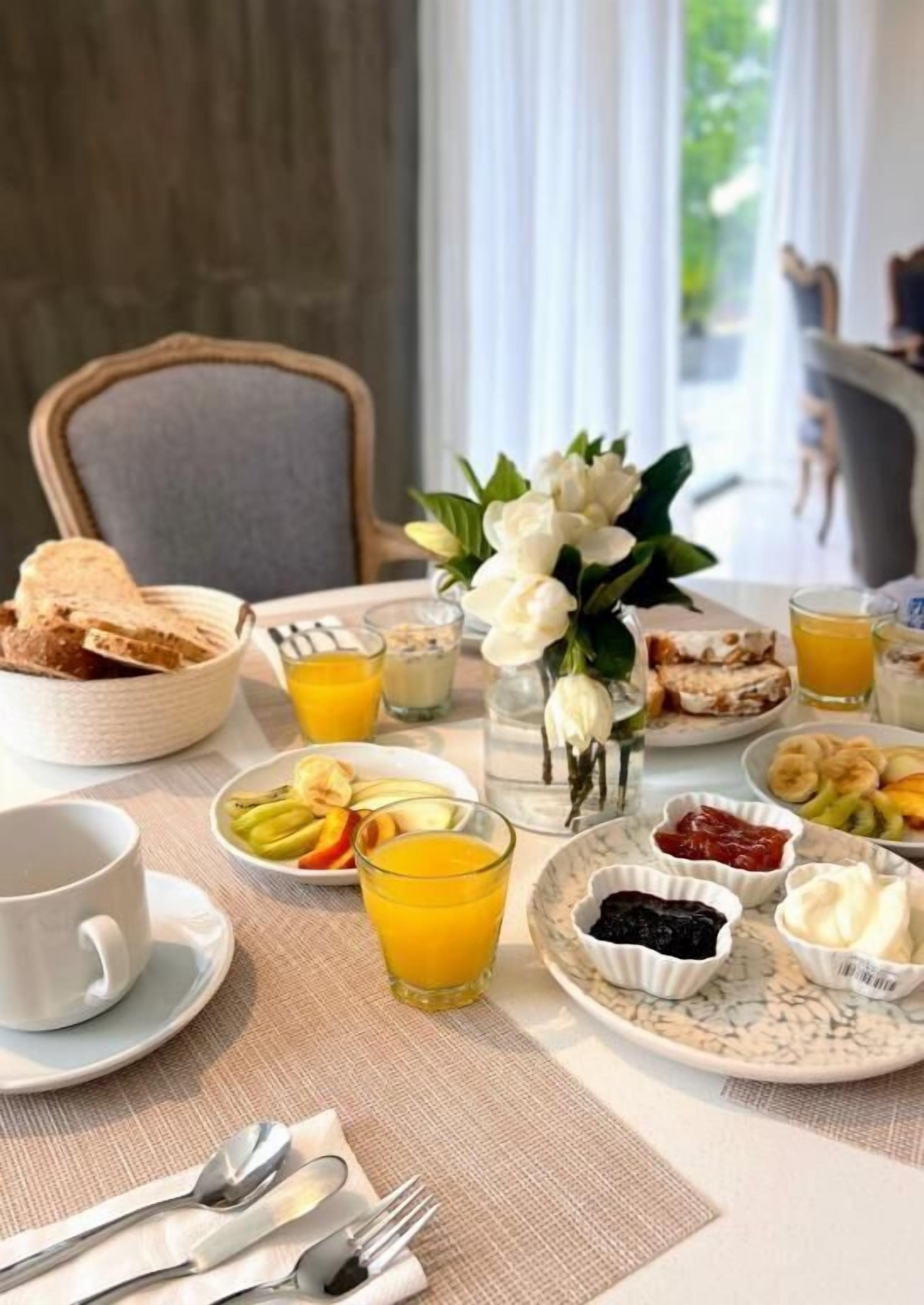 Free daily local cuisine breakfast 