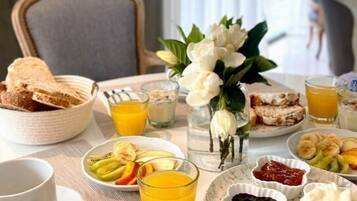 Free daily local cuisine breakfast