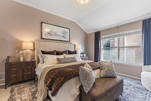 4 bedrooms, iron/ironing board, free WiFi, bed sheets
