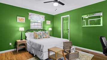 Iron/ironing board, travel crib, WiFi, bed sheets