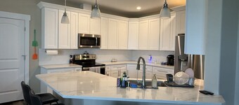 Family Oasis / Cul-de-Sac Comfort & Boat Parking. 5 minutes from boat launch
