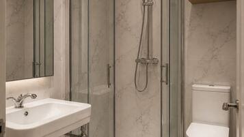 Kamar Double Deluks | Kamar mandi | Pengering rambut, handuk, sabun, dan sampo