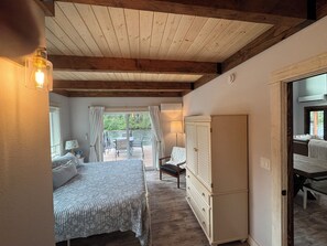 4 slaapkamers, een strijkplank/strijkijzer, wifi, beddengoed