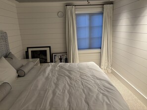 4 Schlafzimmer, Schreibtisch, Bügeleisen/Bügelbrett, WLAN