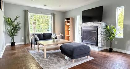 Luxury Family /StayNear Mystic Lake/Canterbury