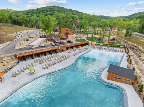 Lumberjack Lodge With Amenities