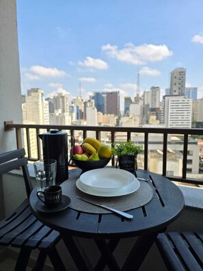 Outdoor dining - Nik Paulista / comfort on a high floor and great location. (São Paulo)
