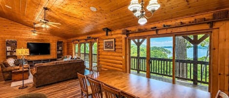 Maison, Plusieurs lits (Hollow Tree Lodge) | Vue de la chambre