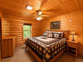 4 bedrooms, desk, laptop workspace, individually decorated