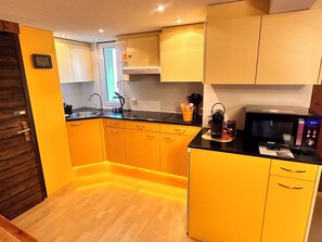 Fridge, oven, cookware/dishes/utensils - Bijouswiss - The Yellow House****, (Oberterzen), by Interhome (Oberterzen)