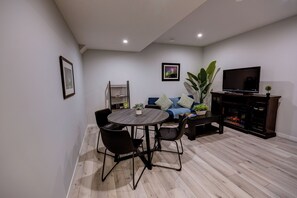 Dining - Cozy Mountain View Basement Suite (Calgary)