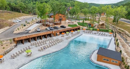 Lakesides Retreat With Amenities