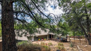 Exterior - Lazy D Cabin: Inspired by a West Texas ranch. Built for mountain memories. (Ruidoso)