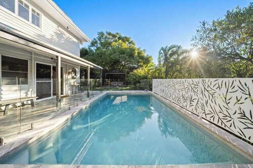 Caloundra Tropical Retreat - Pool & Garden Escape