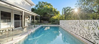 Caloundra Tropical Retreat - Pool & Garden Escape