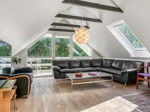 Fernseher, Kamin