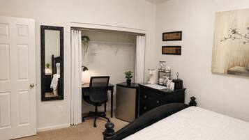 1 bedroom, desk, iron/ironing board, free WiFi