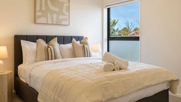 Iron/ironing board, travel cot, WiFi, bed sheets