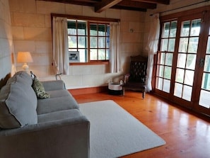 Fernseher, Kamin