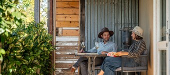 The Homestead Studio - Intimate Vineyard Stay