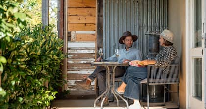 The Homestead Studio - Intimate Vineyard Stay