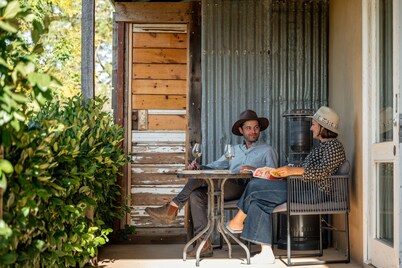 The Homestead Studio - Intimate Vineyard Stay