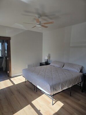 3 chambres, accès à Internet, literie fournie
