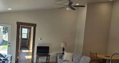Brand new peaceful 3-bedroom townhome with AC in charming Helena