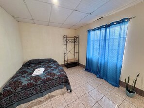 Laptop workspace, free WiFi - Casa de Huéspedes Elizabeth (Antigua Guatemala)
